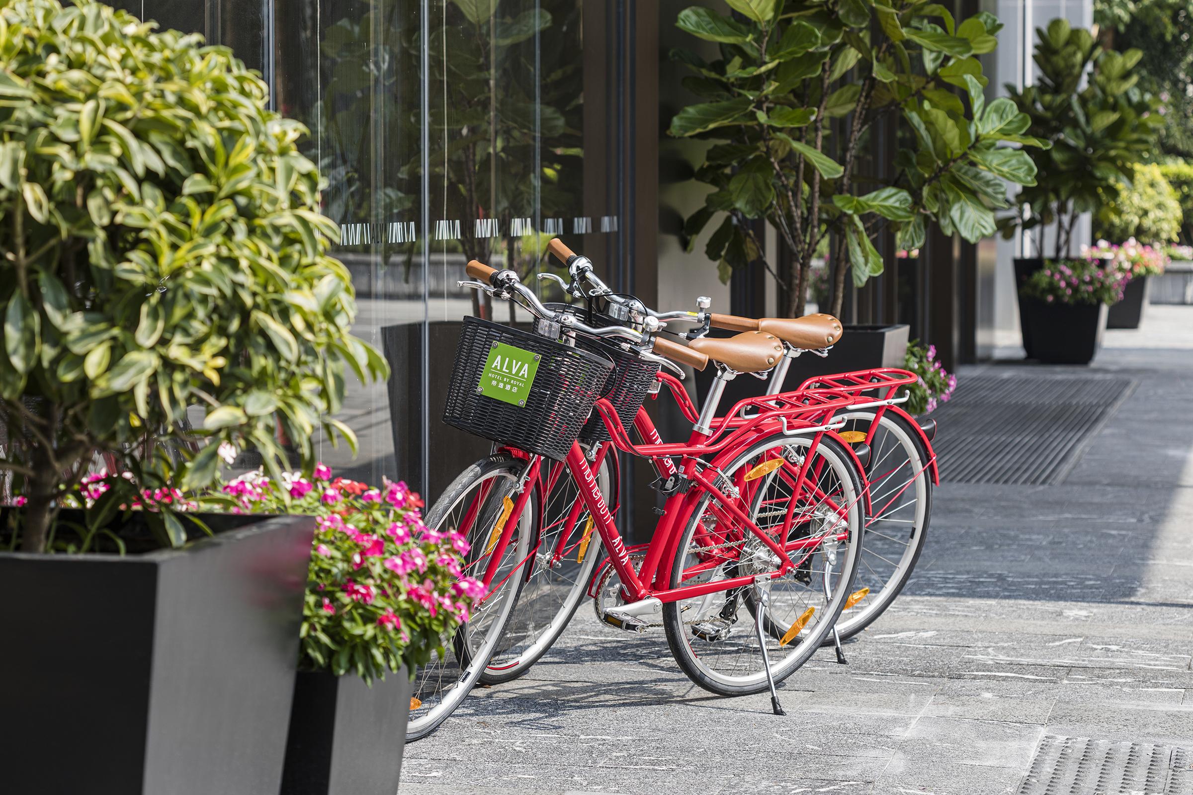 Alva Hotel By Royal Гонконг Екстер'єр фото Lime bikes in London